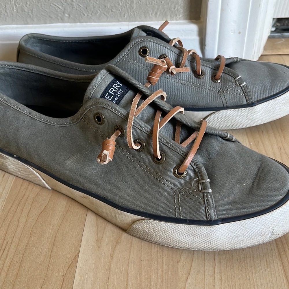 Women Sperry Shoes